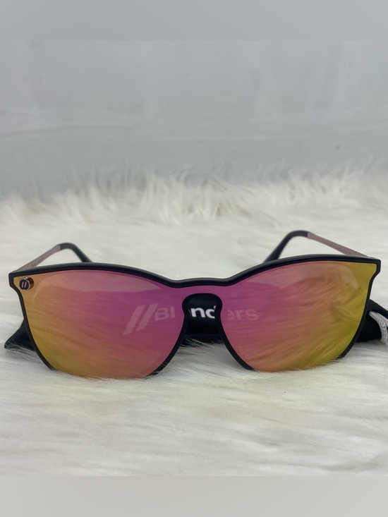 Blenders Polarized PureBlend Sunglasses, North Park X2, Rose Theater II main image 14